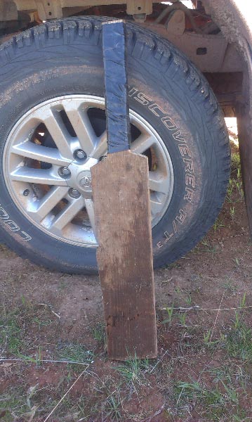 Nullabor test cricket bat